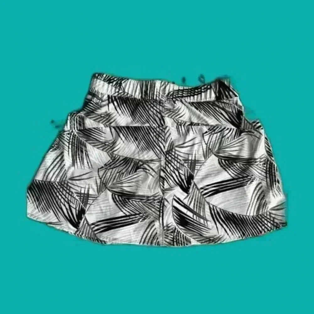 T for Talbots Grey/Black Palm Tree Print Athletic‎ Skort Sz. SP